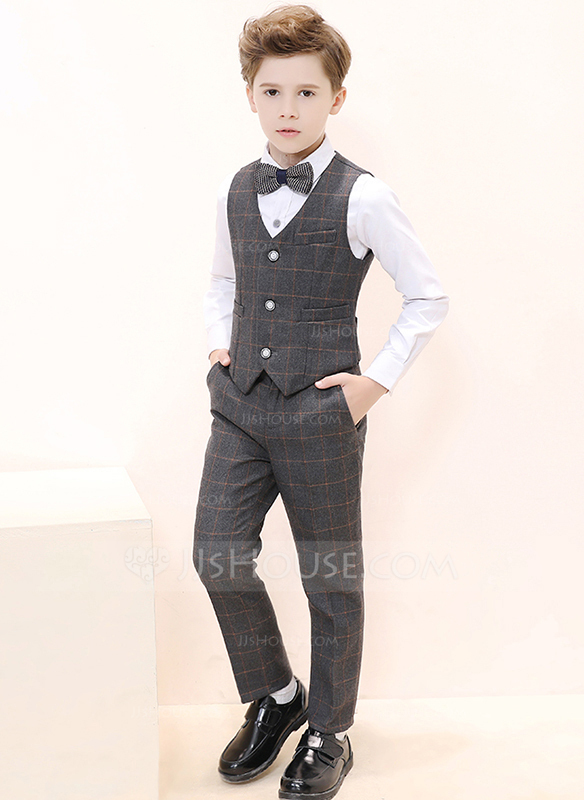 Boys 4 Pieces Plaid Ring Bearer Suits /Page Boy Suits With Shirt .