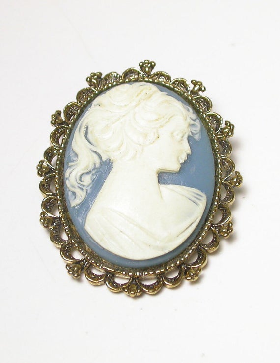 Cameo Brooch Vintage Blue Cameo Brooch and Pendant Gold | Et