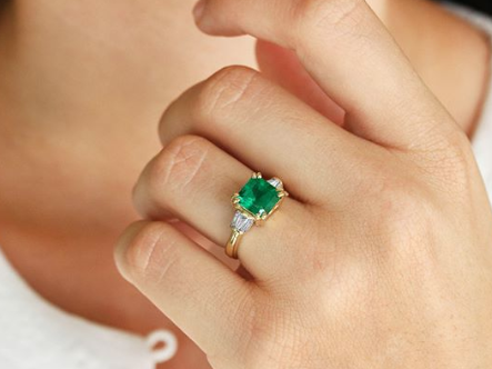 The 21 Most Stunning Emerald Engagement Rings | Who What We