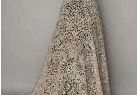 Vintage Lace Wedding Ideas | Vintage lace gowns, Lace weddings .