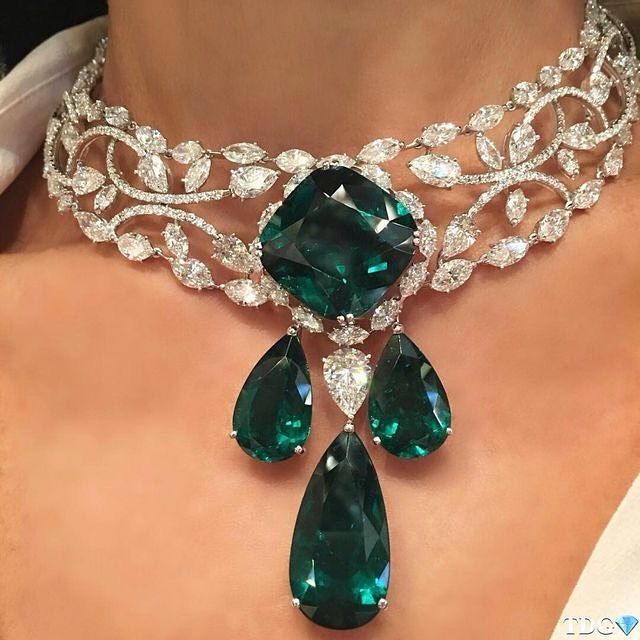 17 curtidas, 4 comentários - Luxury Jewelry (@luxuryjewelry_22) no .