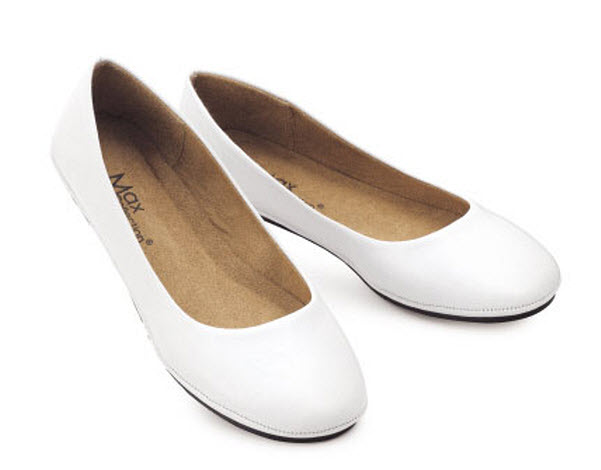 White flat shoes for women – ThatsTheStuff.n