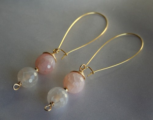 Strawberry Faceted Agate Gold Kidney Wire Earrings | 123gemstones .