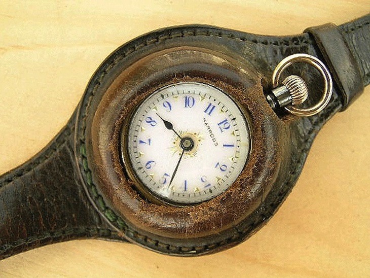 1916 New York Times Article Admits Wristwatches Here To Stay .