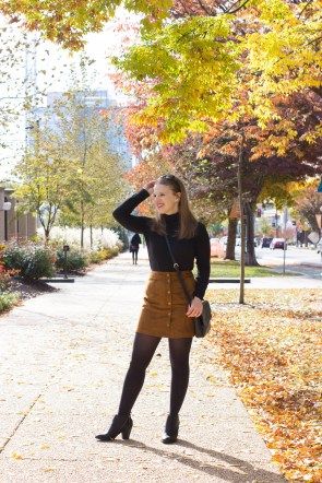 Friendsgiving Outfit Ideas For Every Kind of Meal | Thanksgiving .