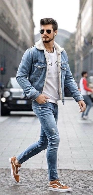 Fall combo idea with a light blue shearling lined denim jacket .