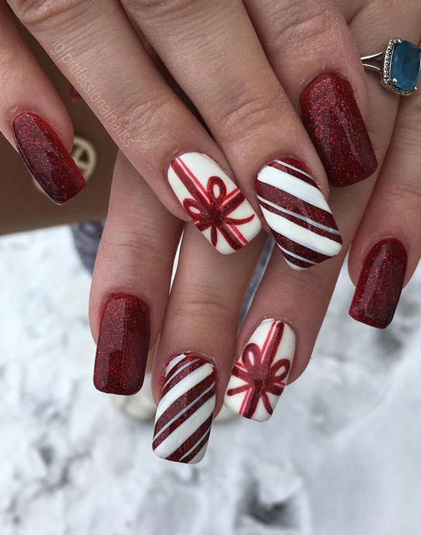 60 Festive Christmas Nail Art Designs & Ideas for 2019 – Page 39 .