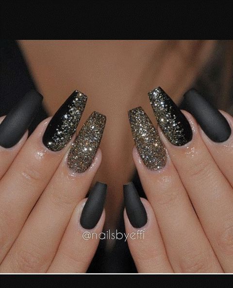 31 Snazzy New Year's Eve Nail Designs | StayGlam | Sparkly nails .