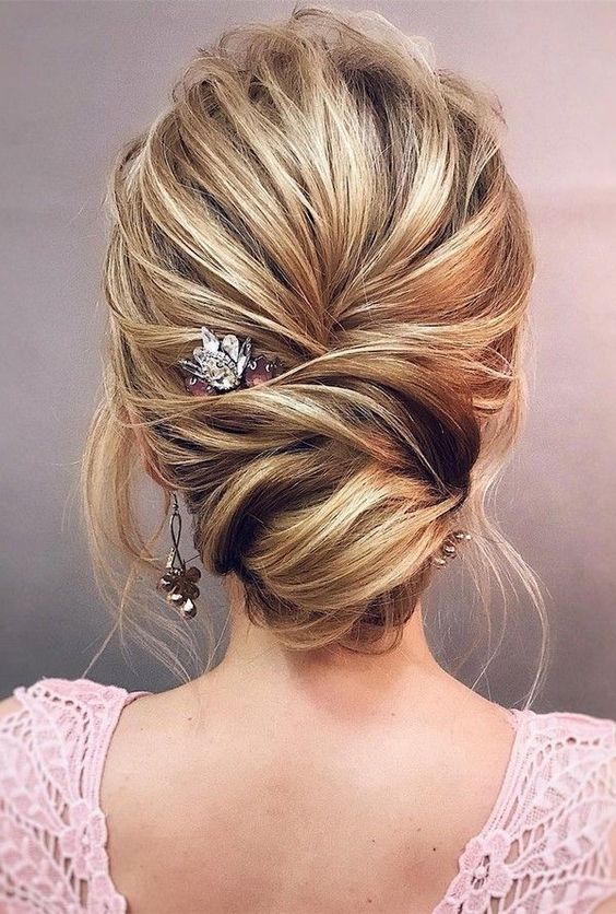 12 Amazing Updo Ideas for Women with Short Hair - Best Hairstyle .