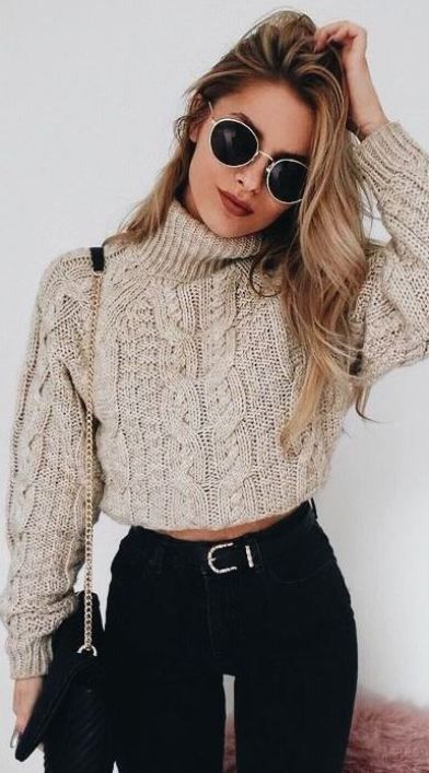 15 Cute Crop Top Sweater Outfits To Wear This Winter - Society19 .