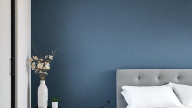 Transform Your Bedroom: The Art of Creating a Stunning Accent Wall with Wallpaper