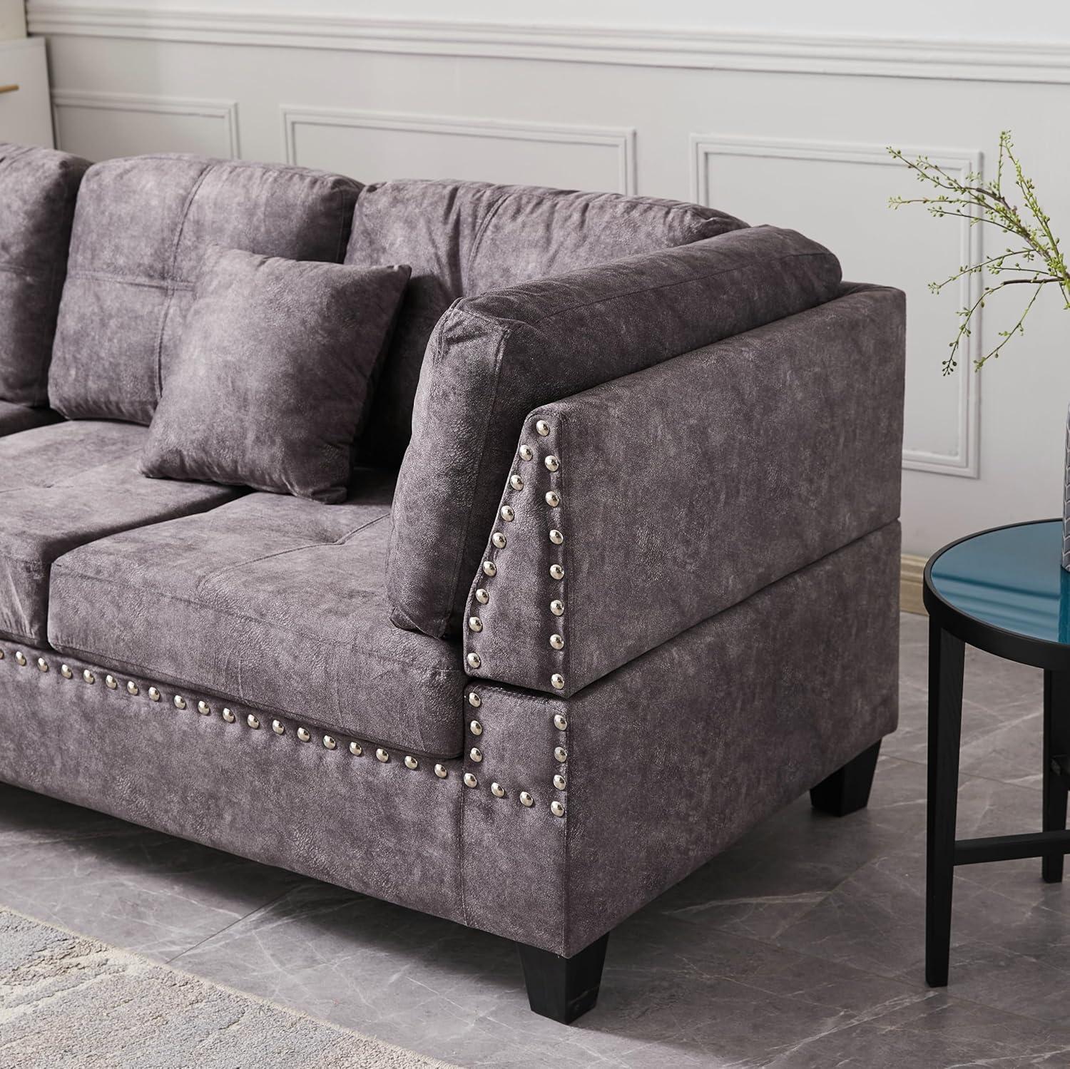 Versatile Comfort and Storage: Ball & cast 109